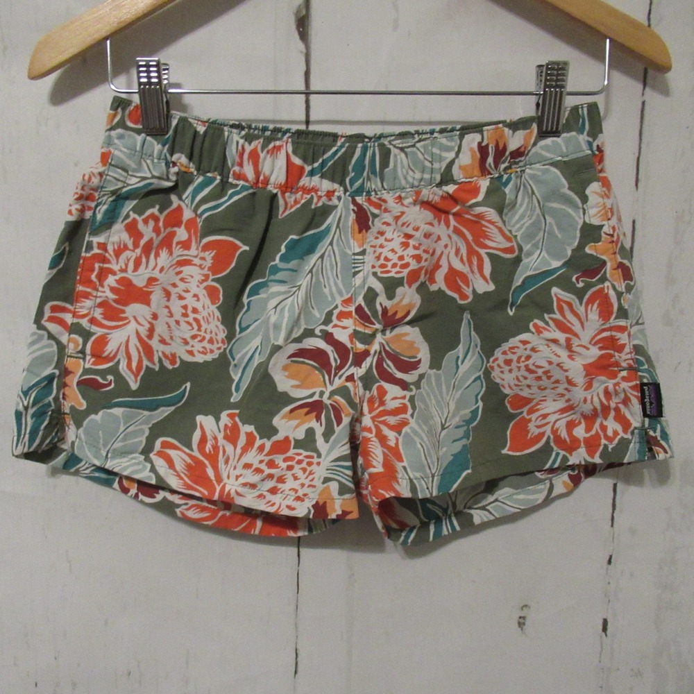 Patagonia Shorts Womens S Barely Baggies Manaloa Camp Green Floral Tropical